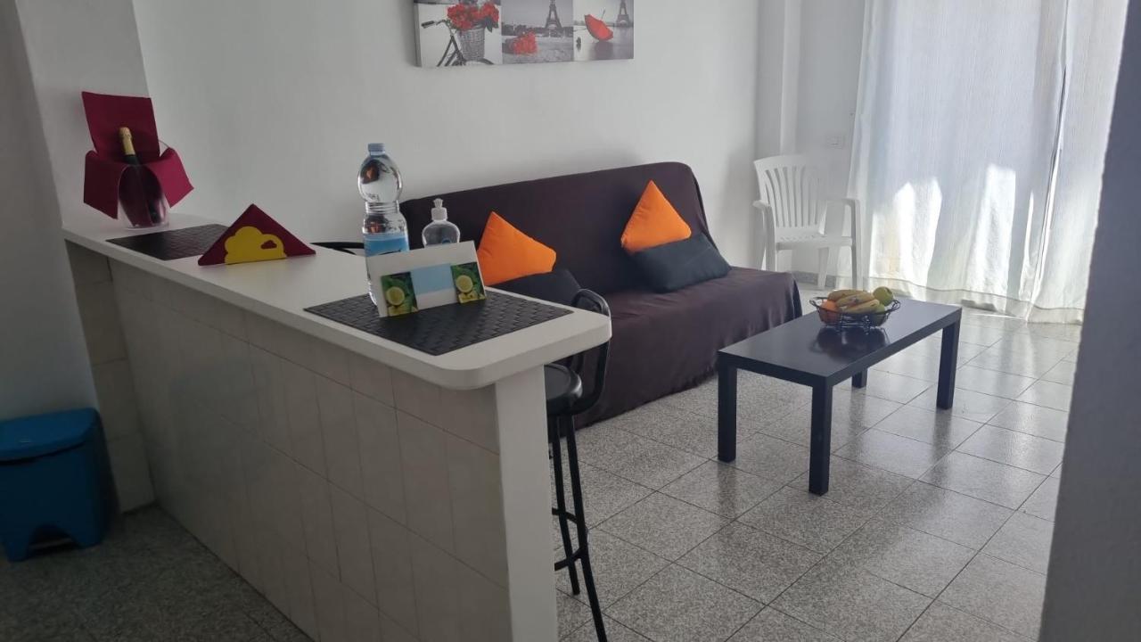 Vivienda Vacacional A 50 Metros De La Playa Puerto de Santiago  Exterior photo